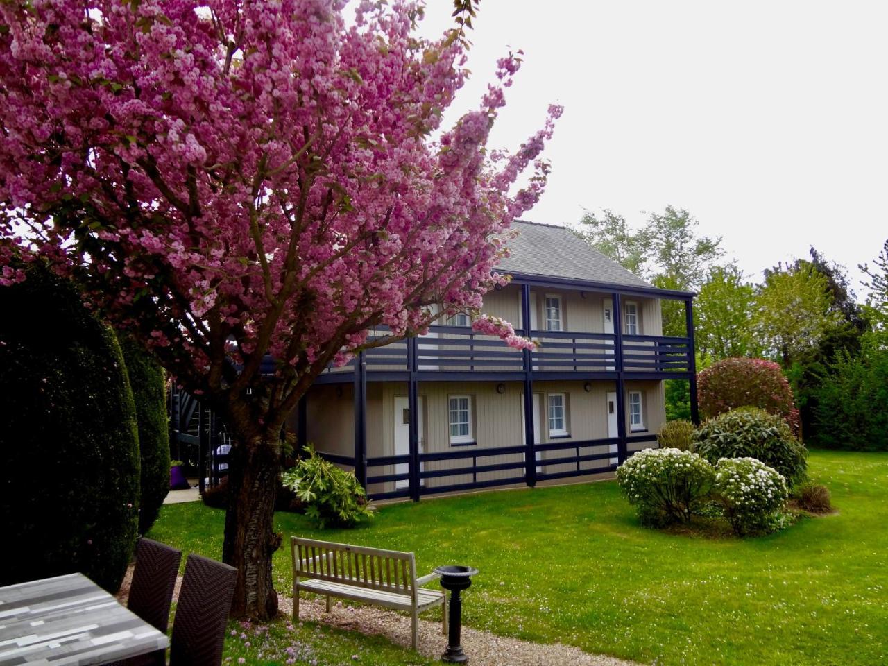 Hotel Nuit Et Jour - La Maison De Lucile Cancale Esterno foto